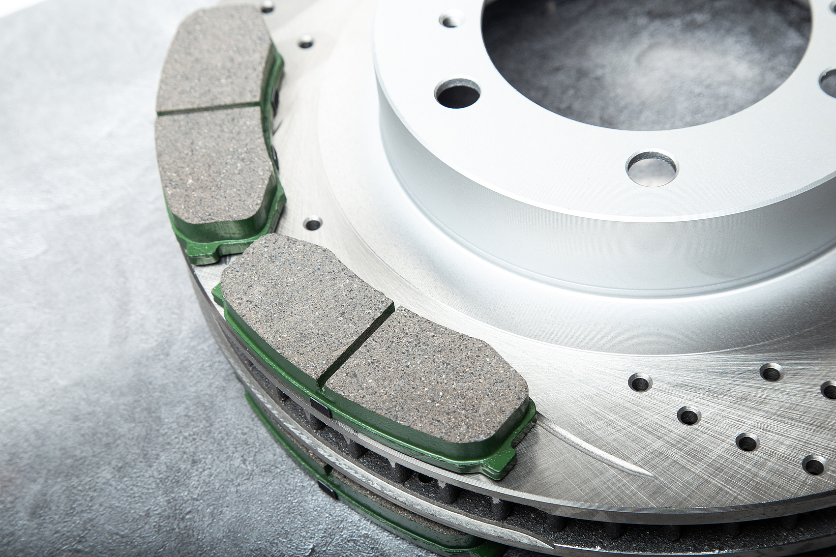 Top 10 Best Brake Pads for Canadian Roads in 2025